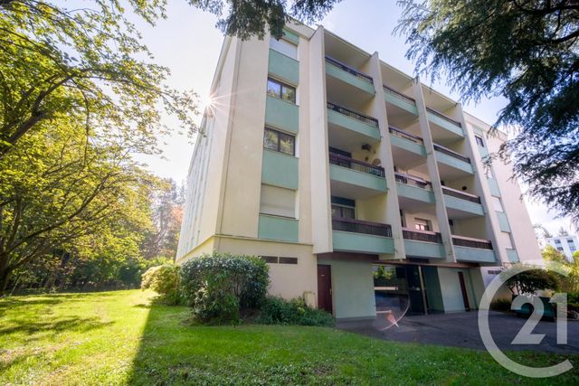 Appartement F2 à vendre - 2 pièces - 52.68 m2 - YERRES - 91 - ILE-DE-FRANCE - Century 21 Optimmo