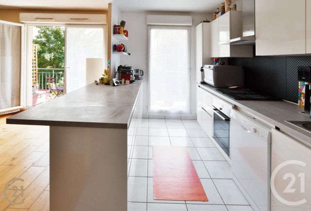 Afficher la photo en grand Appartement F4 à vendre - 4 pièces - 77.4 m2 - YERRES - 91 - ILE-DE-FRANCE - Century 21 Optimmo