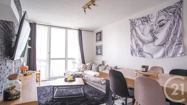 Appartement F3 à vendre - 3 pièces - 55.35 m2 - YERRES - 91 - ILE-DE-FRANCE - Century 21 Optimmo