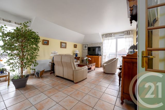 Appartement Duplex à vendre - 5 pièces - 91.58 m2 - YERRES - 91 - ILE-DE-FRANCE - Century 21 Optimmo