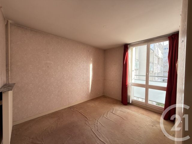 Appartement F2 à vendre - 2 pièces - 53.3 m2 - YERRES - 91 - ILE-DE-FRANCE - Century 21 Optimmo