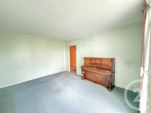 Appartement F2 à vendre - 2 pièces - 53.3 m2 - YERRES - 91 - ILE-DE-FRANCE - Century 21 Optimmo