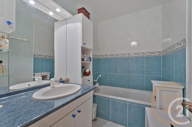 Appartement F5 à vendre - 5 pièces - 99.43 m2 - YERRES - 91 - ILE-DE-FRANCE - Century 21 Optimmo