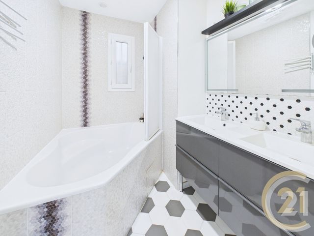 Appartement F3 à vendre - 3 pièces - 58.73 m2 - YERRES - 91 - ILE-DE-FRANCE - Century 21 Optimmo