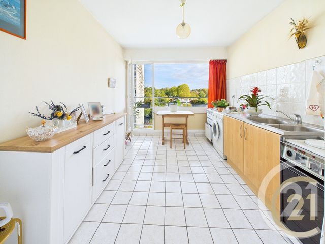 Appartement T3 à vendre - 3 pièces - 66.17 m2 - YERRES - 91 - ILE-DE-FRANCE - Century 21 Optimmo