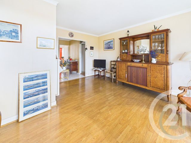 Appartement T3 à vendre - 3 pièces - 66.17 m2 - YERRES - 91 - ILE-DE-FRANCE - Century 21 Optimmo