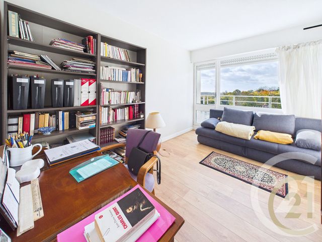 Appartement T3 à vendre - 3 pièces - 66.17 m2 - YERRES - 91 - ILE-DE-FRANCE - Century 21 Optimmo