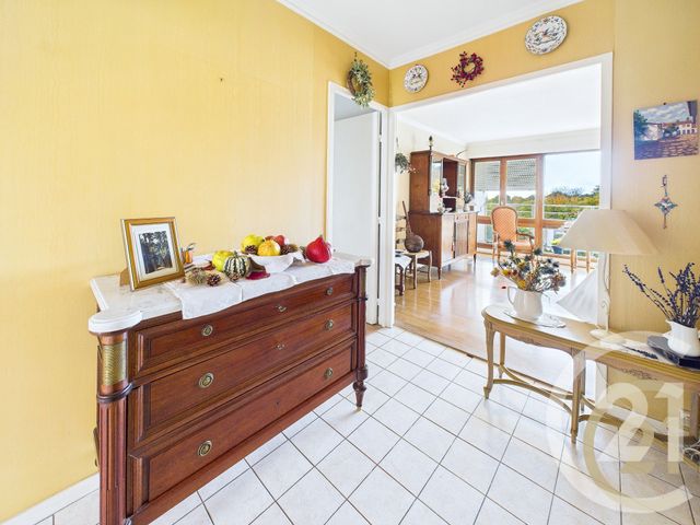 Appartement T3 à vendre - 3 pièces - 66.17 m2 - YERRES - 91 - ILE-DE-FRANCE - Century 21 Optimmo