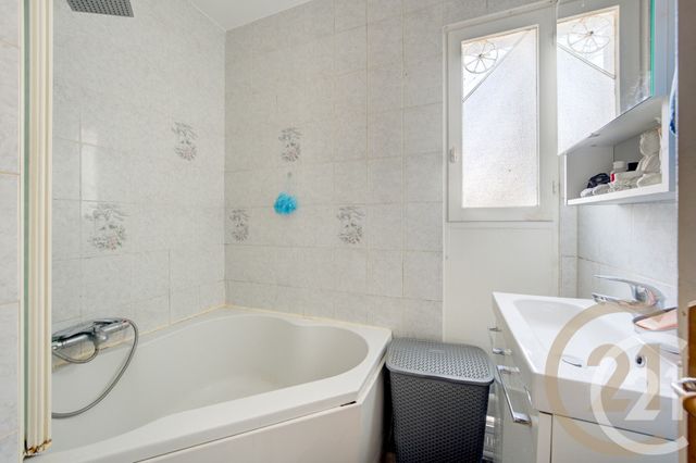 Appartement F4 à vendre - 4 pièces - 69.0 m2 - YERRES - 91 - ILE-DE-FRANCE - Century 21 Optimmo