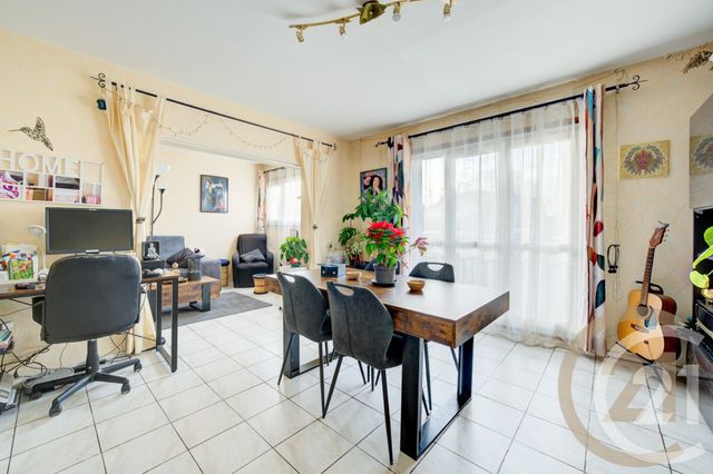 Appartement F4 à vendre - 4 pièces - 69.0 m2 - YERRES - 91 - ILE-DE-FRANCE - Century 21 Optimmo