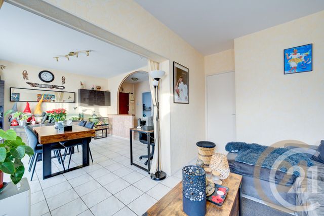 Appartement F4 à vendre - 4 pièces - 69.0 m2 - YERRES - 91 - ILE-DE-FRANCE - Century 21 Optimmo