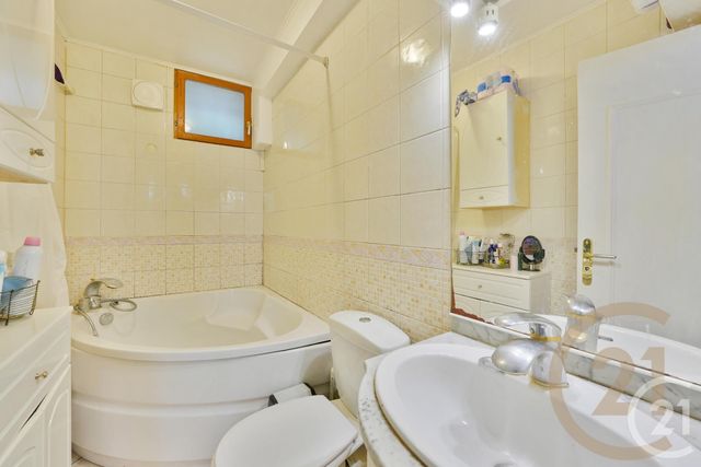 Appartement F3 à vendre - 3 pièces - 60.0 m2 - YERRES - 91 - ILE-DE-FRANCE - Century 21 Optimmo