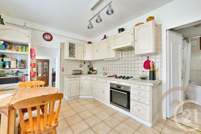 Appartement F3 à vendre - 3 pièces - 60.0 m2 - YERRES - 91 - ILE-DE-FRANCE - Century 21 Optimmo