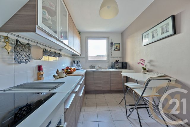 Afficher la photo en grand Appartement F3 à vendre - 3 pièces - 69.3 m2 - YERRES - 91 - ILE-DE-FRANCE - Century 21 Optimmo