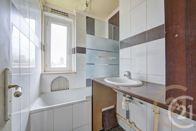 Appartement F3 à vendre - 3 pièces - 54.45 m2 - YERRES - 91 - ILE-DE-FRANCE - Century 21 Optimmo