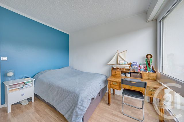 Appartement F3 à vendre - 3 pièces - 66.0 m2 - YERRES - 91 - ILE-DE-FRANCE - Century 21 Optimmo