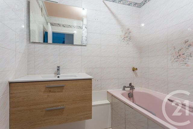 Appartement F3 à vendre - 3 pièces - 58.06 m2 - YERRES - 91 - ILE-DE-FRANCE - Century 21 Optimmo