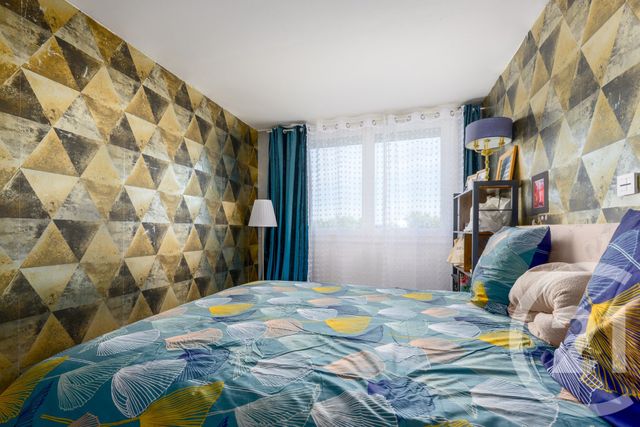 Appartement F4 à vendre - 4 pièces - 79.15 m2 - CROSNE - 91 - ILE-DE-FRANCE - Century 21 Optimmo