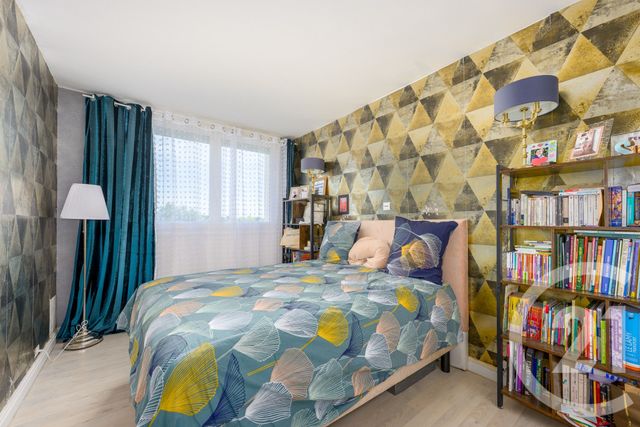 Appartement F4 à vendre - 4 pièces - 79.15 m2 - CROSNE - 91 - ILE-DE-FRANCE - Century 21 Optimmo