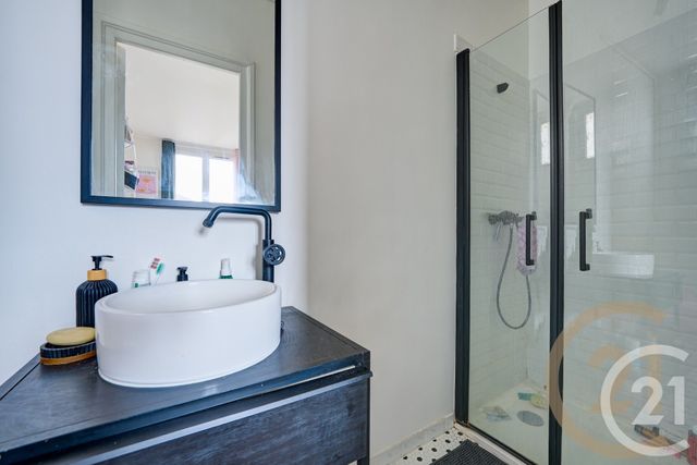 Appartement F2 à vendre - 2 pièces - 39.9 m2 - YERRES - 91 - ILE-DE-FRANCE - Century 21 Optimmo