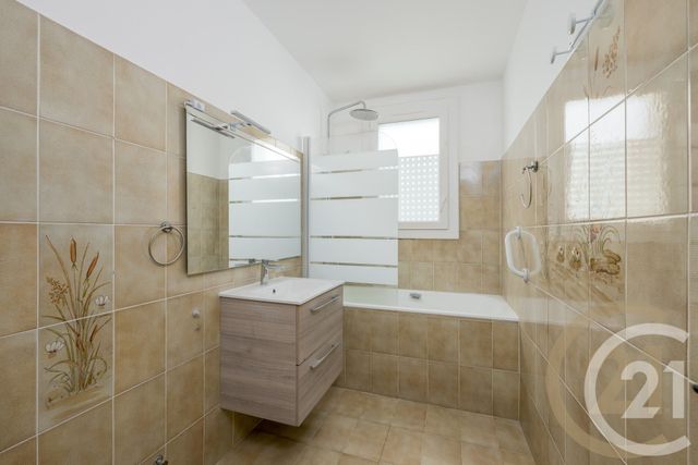 Appartement F3 à vendre - 3 pièces - 58.9 m2 - CROSNE - 91 - ILE-DE-FRANCE - Century 21 Optimmo