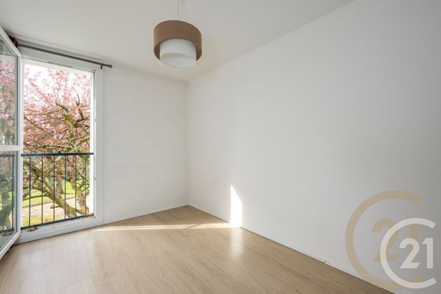 Appartement F3 à vendre - 3 pièces - 58.9 m2 - CROSNE - 91 - ILE-DE-FRANCE - Century 21 Optimmo