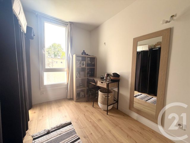 Appartement F3 à vendre - 3 pièces - 57.01 m2 - YERRES - 91 - ILE-DE-FRANCE - Century 21 Optimmo
