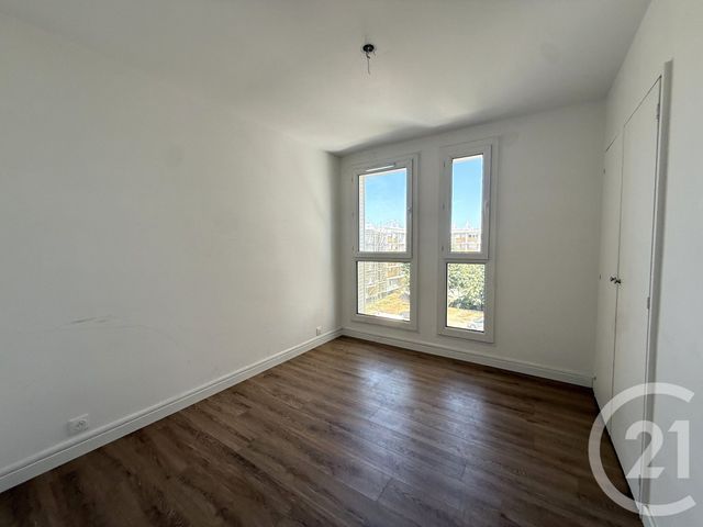 Appartement F5 à vendre - 5 pièces - 85.82 m2 - EPINAY SOUS SENART - 91 - ILE-DE-FRANCE - Century 21 Optimmo