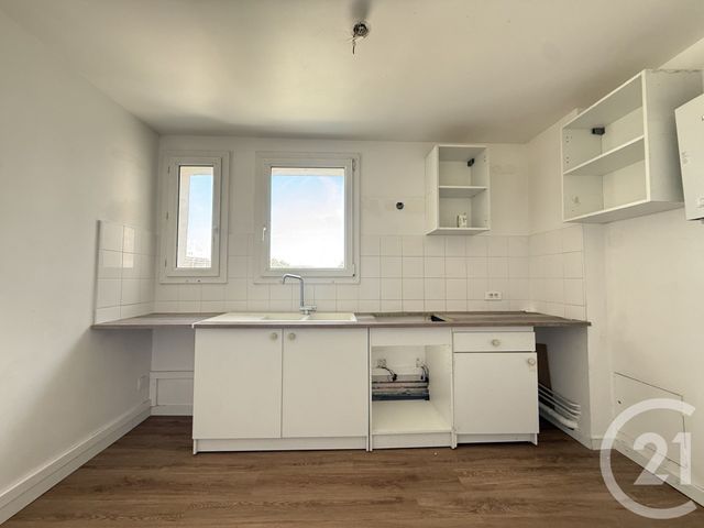 Appartement F5 à vendre - 5 pièces - 85.82 m2 - EPINAY SOUS SENART - 91 - ILE-DE-FRANCE - Century 21 Optimmo