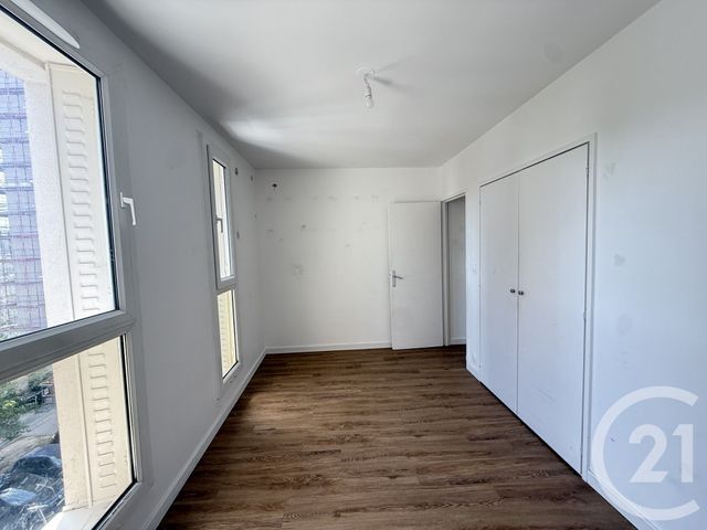 Appartement F5 à vendre - 5 pièces - 85.82 m2 - EPINAY SOUS SENART - 91 - ILE-DE-FRANCE - Century 21 Optimmo