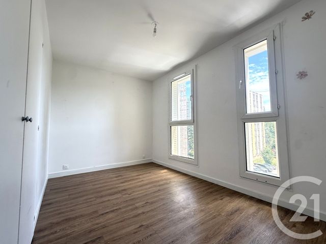 Appartement F5 à vendre - 5 pièces - 85.82 m2 - EPINAY SOUS SENART - 91 - ILE-DE-FRANCE - Century 21 Optimmo