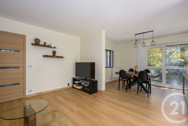 Appartement F3 à vendre - 3 pièces - 62.73 m2 - BRUNOY - 91 - ILE-DE-FRANCE - Century 21 Optimmo