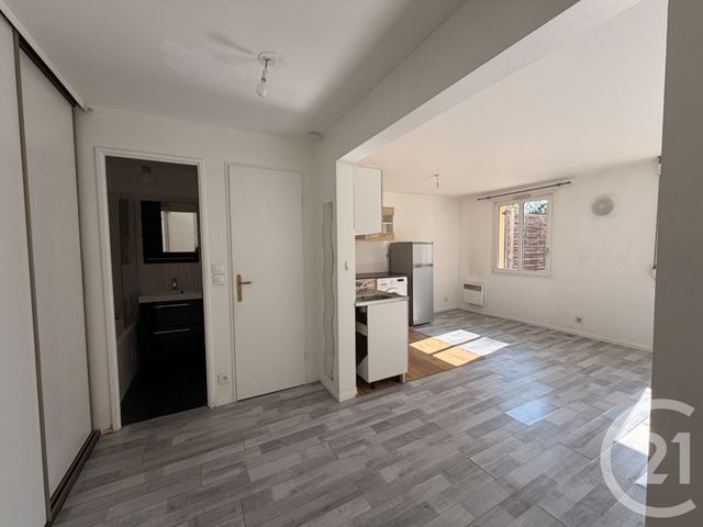 Appartement Studio à vendre - 1 pièce - 30.17 m2 - YERRES - 91 - ILE-DE-FRANCE - Century 21 Optimmo