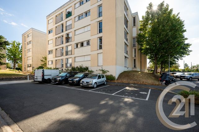 Appartement F3 à vendre - 3 pièces - 56.89 m2 - YERRES - 91 - ILE-DE-FRANCE - Century 21 Optimmo