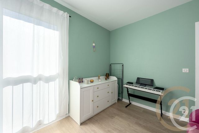 Appartement F3 à vendre - 3 pièces - 56.89 m2 - YERRES - 91 - ILE-DE-FRANCE - Century 21 Optimmo