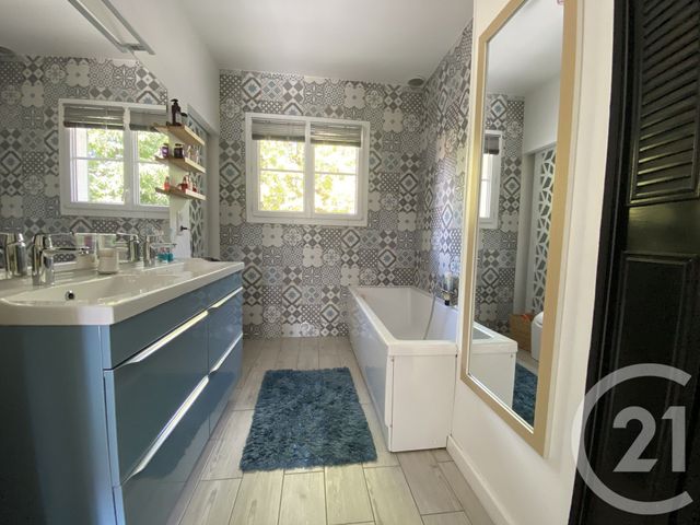 maison à vendre - 7 pièces - 244.3 m2 - YERRES - 91 - ILE-DE-FRANCE - Century 21 Optimmo
